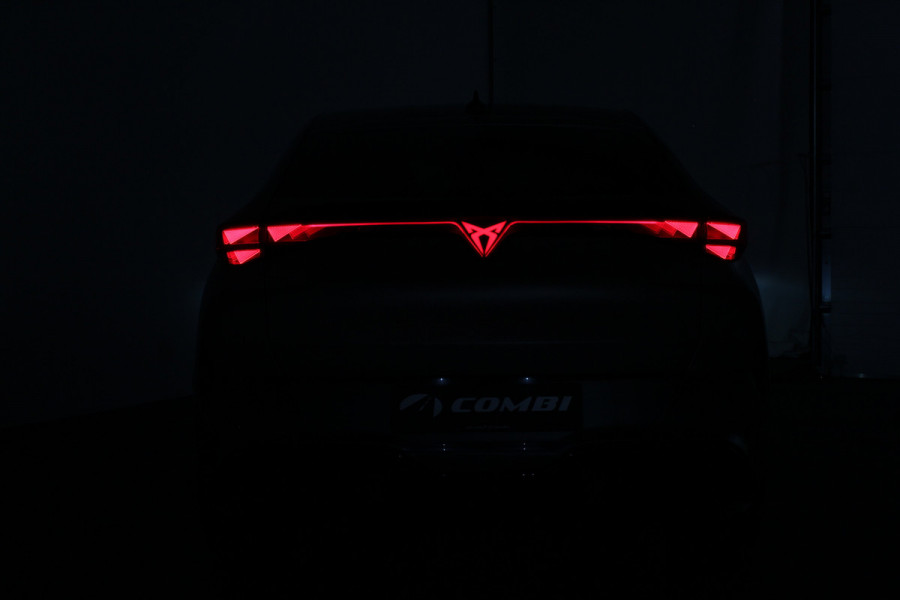 CUPRA Tavascan Business 82 kWh > Warmtepomp/Matrix/Atacama Desert...