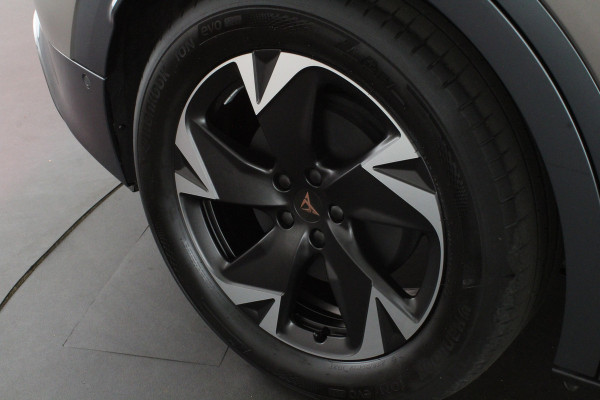 CUPRA Tavascan Business 82 kWh > Warmtepomp/Matrix/Atacama Desert...