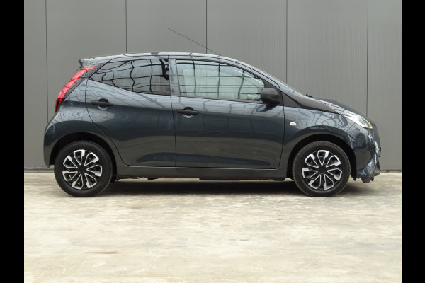 Toyota Aygo 1.0 VVT-i x-fun * EXTRA GETINT GLAS * LED * GOED ONDERH. !!