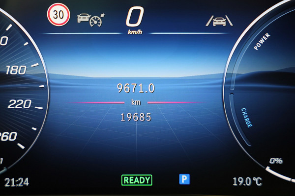 Mercedes-Benz E-Klasse 300 e AMG 53 Look / HYPERSCREEN / Acc / Memory / Elek Stoelen / 360 Camera / Dode Hoek / Open Pano / 21 Inc