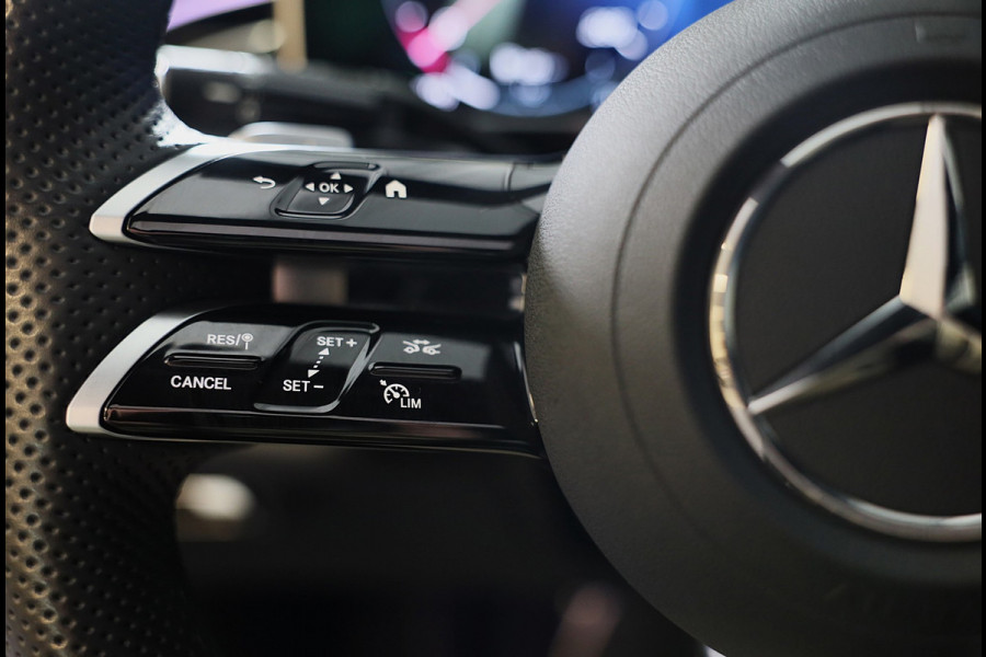 Mercedes-Benz E-Klasse 300 e AMG 53 Look / HYPERSCREEN / Acc / Memory / Elek Stoelen / 360 Camera / Dode Hoek / Open Pano / 21 Inc