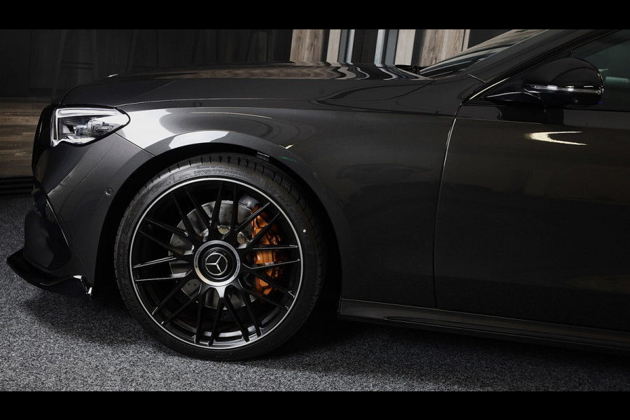Mercedes-Benz E-Klasse 300 e AMG 53 Look / HYPERSCREEN / Acc / Memory / Elek Stoelen / 360 Camera / Dode Hoek / Open Pano / 21 Inc