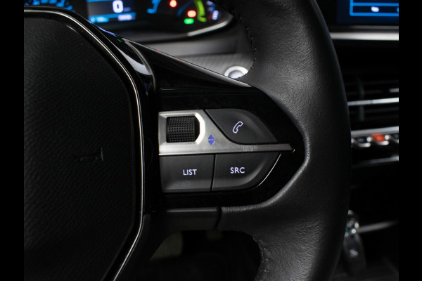 Peugeot e-2008 EV Active Pack 50 kWh Sport (APPLE CARPLAY,NAVI,CAMERA,STOELVERWARMING,CLIMATE,CRUISE,LED,LM VELGEN,NETTE STAAT)