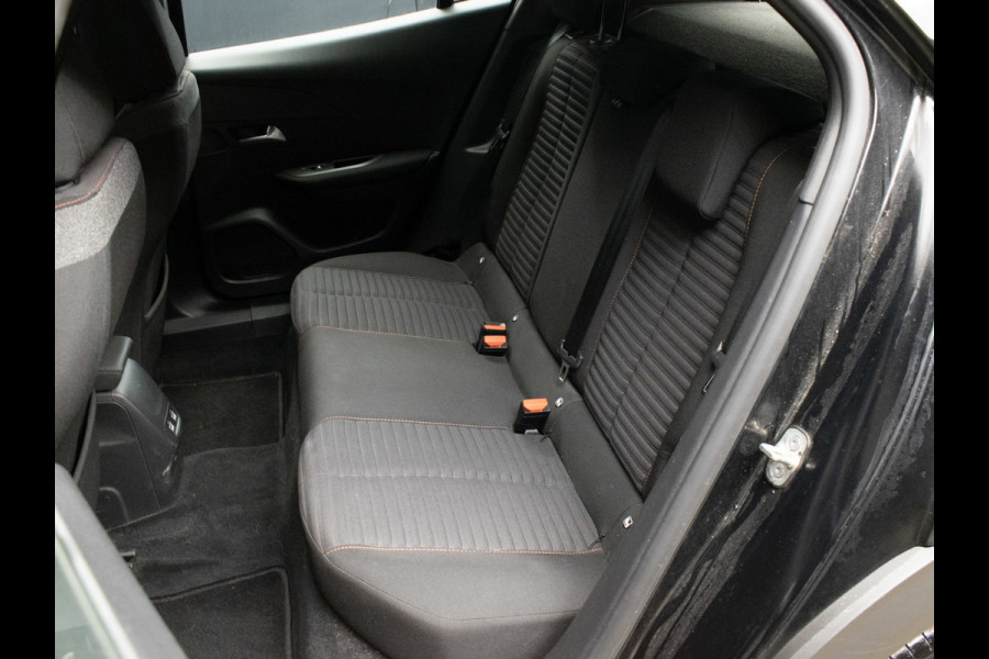 Peugeot e-2008 EV Active Pack 50 kWh Sport (APPLE CARPLAY,NAVI,CAMERA,STOELVERWARMING,CLIMATE,CRUISE,LED,LM VELGEN,NETTE STAAT)