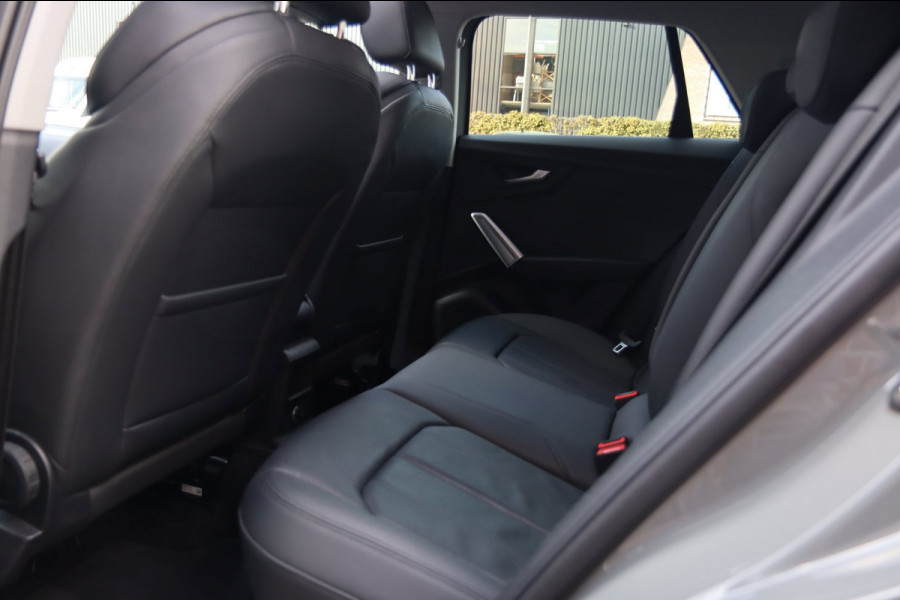 Audi Q2 40 TFSI quattro / PANO / RS Wielen / LEDER / CAMERA / NAVI