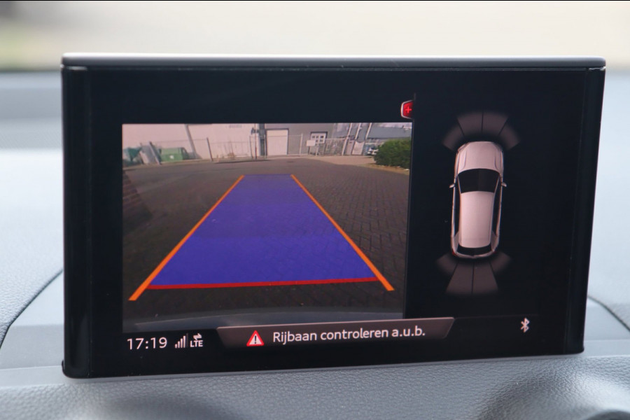 Audi Q2 40 TFSI quattro / PANO / RS Wielen / LEDER / CAMERA / NAVI