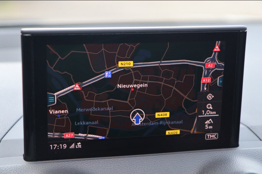 Audi Q2 40 TFSI quattro / PANO / RS Wielen / LEDER / CAMERA / NAVI