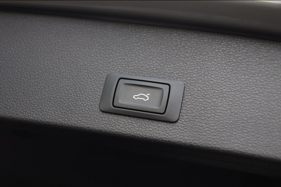 Audi Q2 40 TFSI quattro / PANO / RS Wielen / LEDER / CAMERA / NAVI