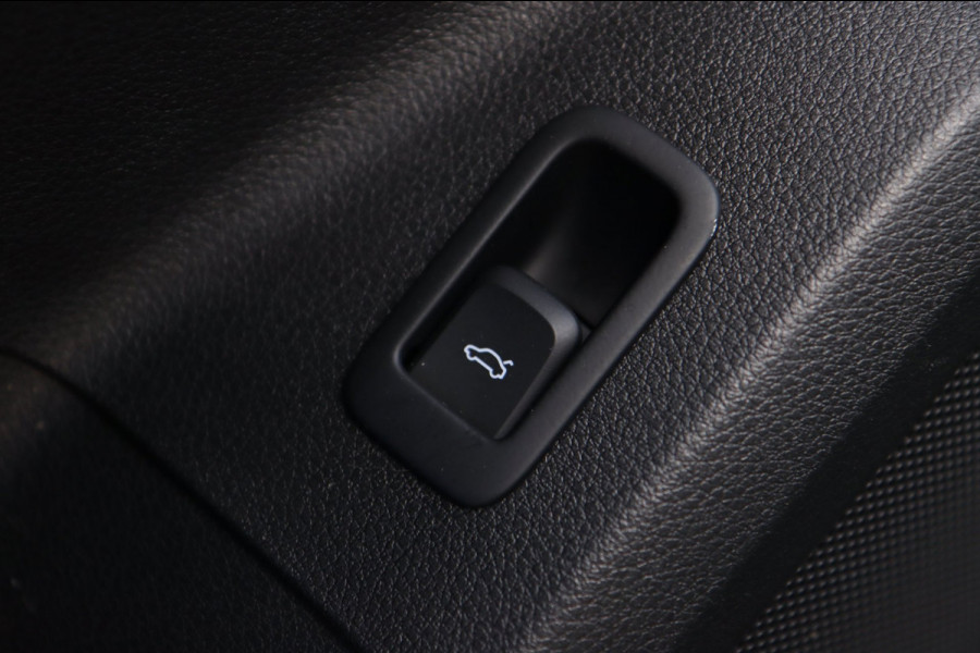 Audi Q2 40 TFSI quattro / PANO / RS Wielen / LEDER / CAMERA / NAVI