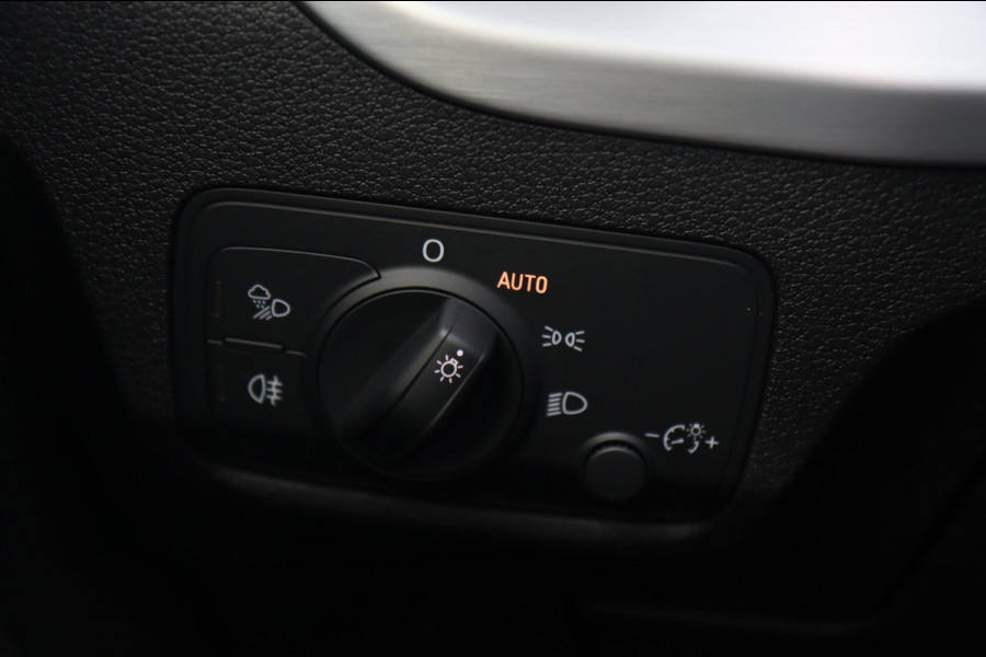 Audi Q2 40 TFSI quattro / PANO / RS Wielen / LEDER / CAMERA / NAVI