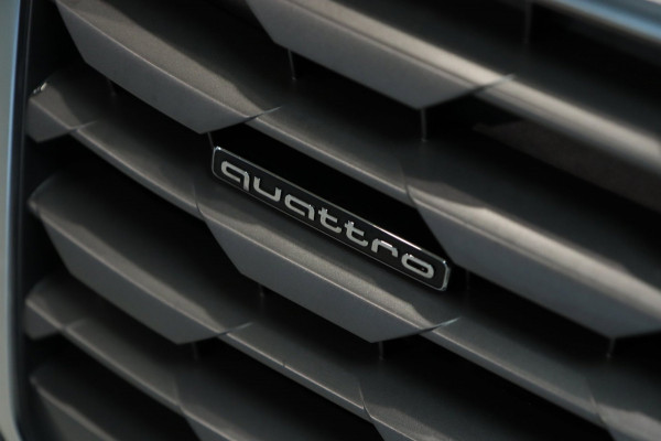 Audi Q2 40 TFSI quattro / PANO / RS Wielen / LEDER / CAMERA / NAVI