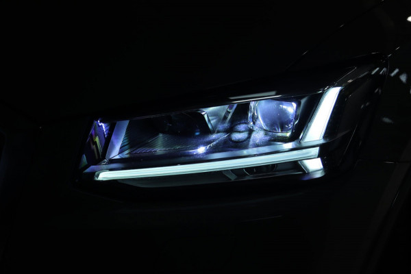 Audi Q2 40 TFSI quattro / PANO / RS Wielen / LEDER / CAMERA / NAVI