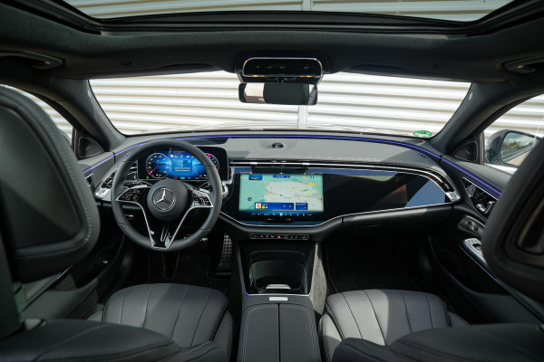 Mercedes-Benz E-Klasse All-Terrain 300 de 4MATIC All-Terrain Panoramadak Hyperscreen Adapt. Cruise Burmester HeadUp Luchtvering Trekhaak All Terrain