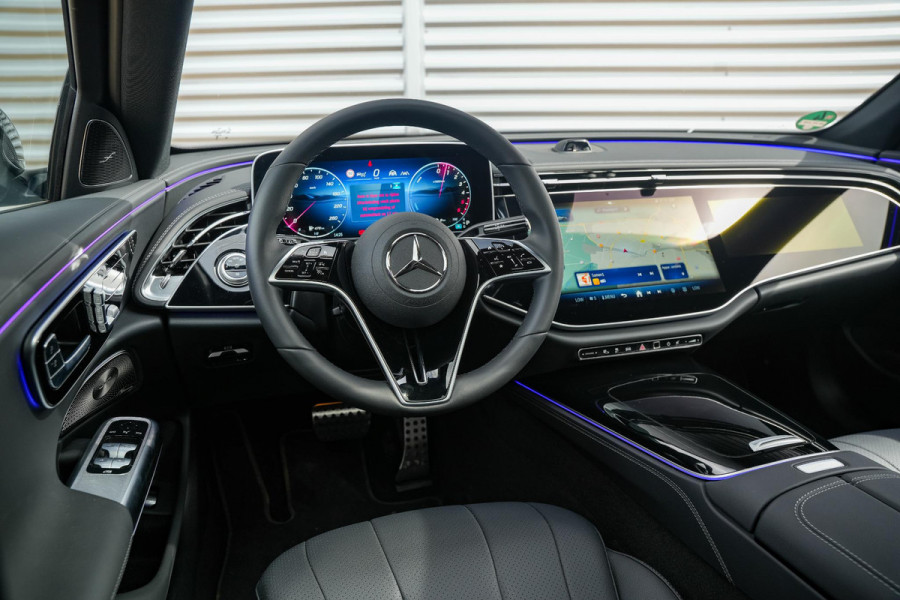 Mercedes-Benz E-Klasse All-Terrain 300 de 4MATIC All-Terrain Panoramadak Hyperscreen Adapt. Cruise Burmester HeadUp Luchtvering Trekhaak All Terrain