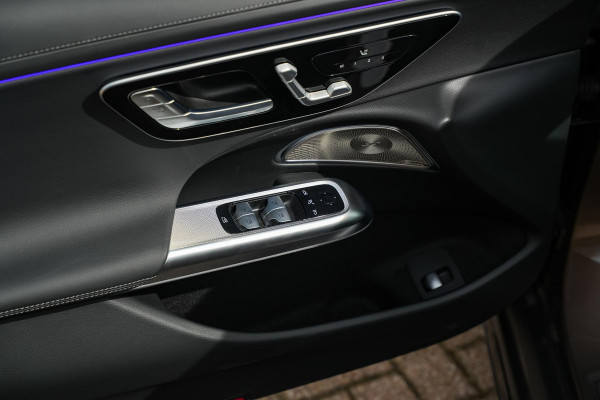 Mercedes-Benz E-Klasse All-Terrain 300 de 4MATIC All-Terrain Panoramadak Hyperscreen Adapt. Cruise Burmester HeadUp Luchtvering Trekhaak All Terrain