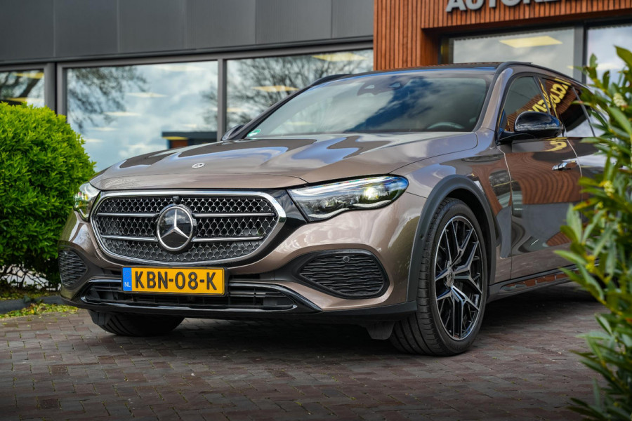 Mercedes-Benz E-Klasse All-Terrain 300 de 4MATIC All-Terrain Panoramadak Hyperscreen Adapt. Cruise Burmester HeadUp Luchtvering Trekhaak All Terrain