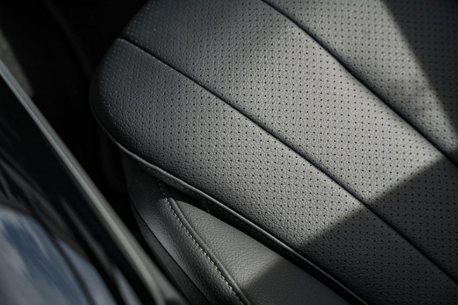 Mercedes-Benz E-Klasse All-Terrain 300 de 4MATIC All-Terrain Panoramadak Hyperscreen Adapt. Cruise Burmester HeadUp Luchtvering Trekhaak All Terrain