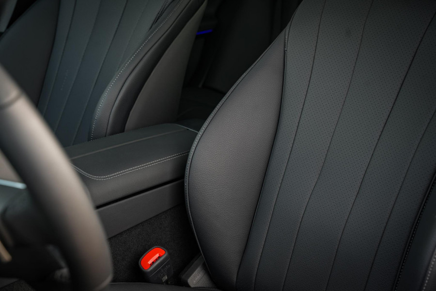 Mercedes-Benz E-Klasse All-Terrain 300 de 4MATIC All-Terrain Panoramadak Hyperscreen Adapt. Cruise Burmester HeadUp Luchtvering Trekhaak All Terrain