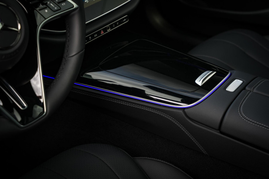 Mercedes-Benz E-Klasse All-Terrain 300 de 4MATIC All-Terrain Panoramadak Hyperscreen Adapt. Cruise Burmester HeadUp Luchtvering Trekhaak All Terrain