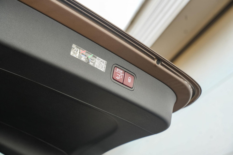 Mercedes-Benz E-Klasse All-Terrain 300 de 4MATIC All-Terrain Panoramadak Hyperscreen Adapt. Cruise Burmester HeadUp Luchtvering Trekhaak All Terrain