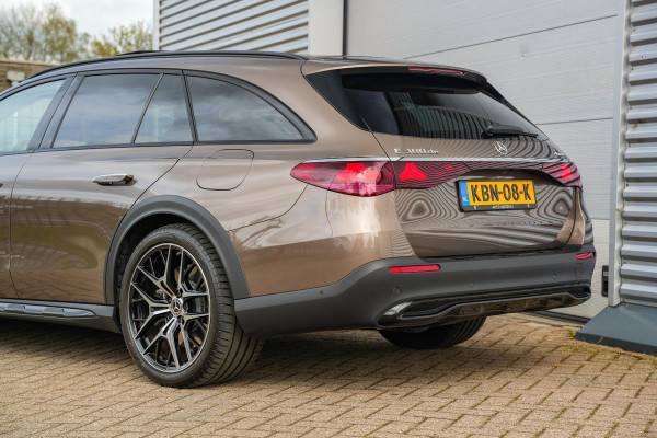 Mercedes-Benz E-Klasse All-Terrain 300 de 4MATIC All-Terrain Panoramadak Hyperscreen Adapt. Cruise Burmester HeadUp Luchtvering Trekhaak All Terrain