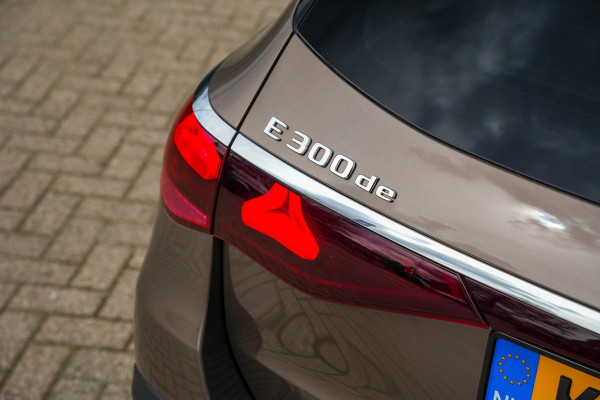 Mercedes-Benz E-Klasse All-Terrain 300 de 4MATIC All-Terrain Panoramadak Hyperscreen Adapt. Cruise Burmester HeadUp Luchtvering Trekhaak All Terrain