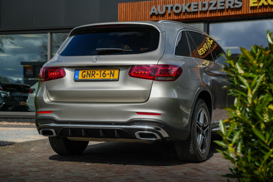 Mercedes-Benz GLC 200 Business Solution AMG Panoramadak Leer Navi Carbon
