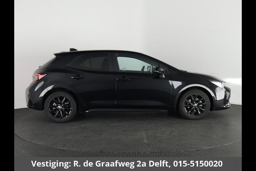 Toyota Corolla Hybrid 140 Black Edition | Stuur-& Stoelverwarming | Apple Carplay & AndroidAUTO | Adaptieve cruise control