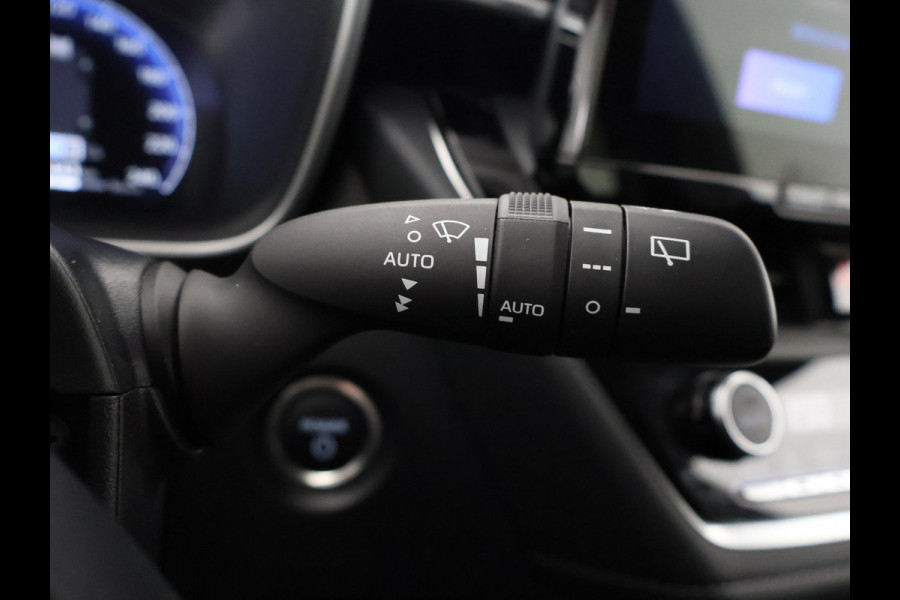 Toyota Corolla Hybrid 140 Black Edition | Stuur-& Stoelverwarming | Apple Carplay & AndroidAUTO | Adaptieve cruise control