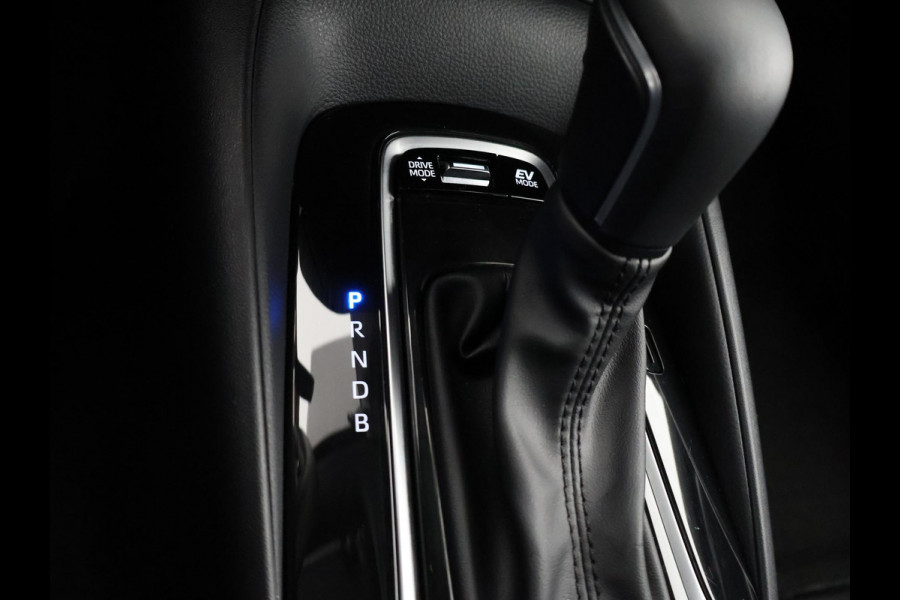 Toyota Corolla Hybrid 140 Black Edition | Stuur-& Stoelverwarming | Apple Carplay & AndroidAUTO | Adaptieve cruise control