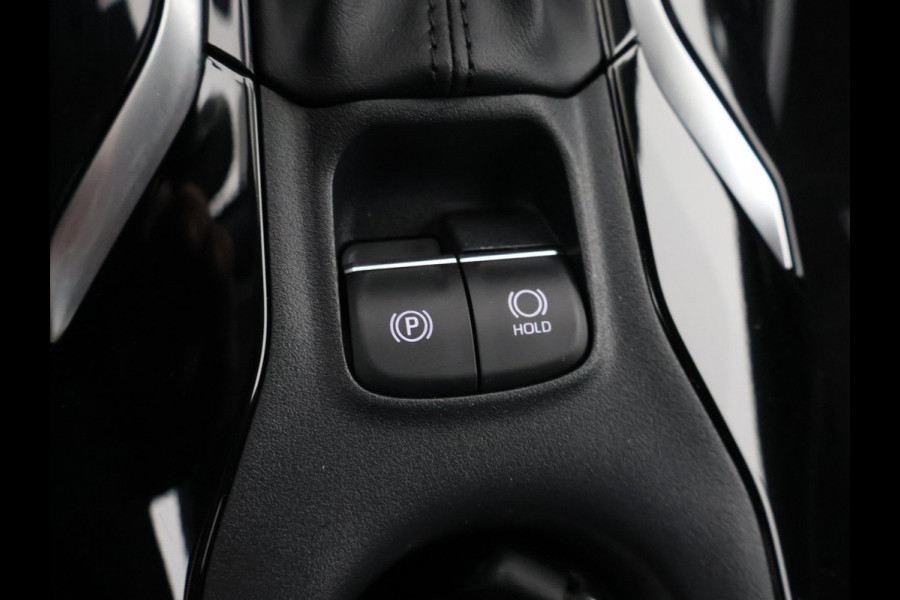 Toyota Corolla Hybrid 140 Black Edition | Stuur-& Stoelverwarming | Apple Carplay & AndroidAUTO | Adaptieve cruise control
