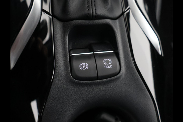 Toyota Corolla Hybrid 140 Black Edition | Stuur-& Stoelverwarming | Apple Carplay & AndroidAUTO | Adaptieve cruise control