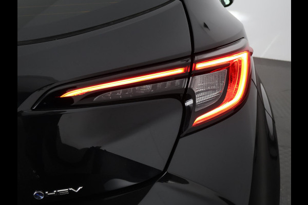 Toyota Corolla Hybrid 140 Black Edition | Stuur-& Stoelverwarming | Apple Carplay & AndroidAUTO | Adaptieve cruise control