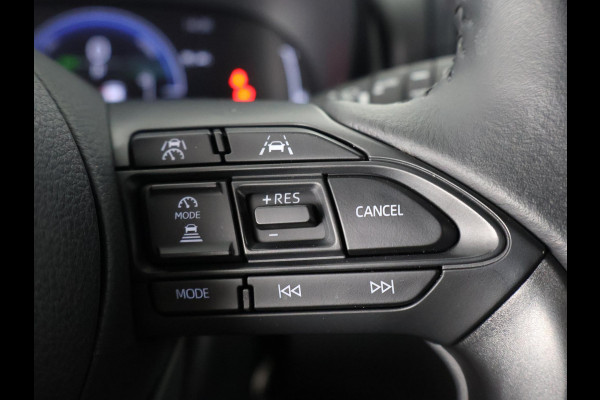 Toyota Yaris Cross 1.5 Hybrid 115 Dynamic Luxury | Apple Carplay & AndroidAUTO | Camera | Stuur- & Stoelverwarming |