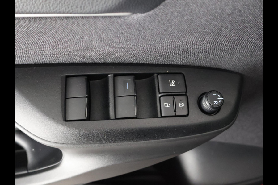 Toyota Yaris Cross 1.5 Hybrid 115 Dynamic Luxury | Apple Carplay & AndroidAUTO | Camera | Stuur- & Stoelverwarming |