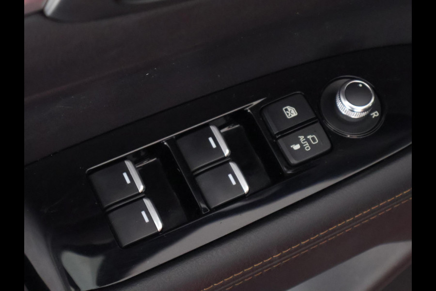 Mazda CX-5 2.0 SkyActiv-G 165 Luxury Automaat | Navigatie | 1e eigenaar | Schuif-/Kanteldak | Leder |