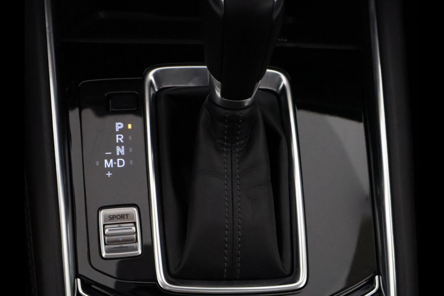 Mazda CX-5 2.0 SkyActiv-G 165 Luxury Automaat | Navigatie | 1e eigenaar | Schuif-/Kanteldak | Leder |