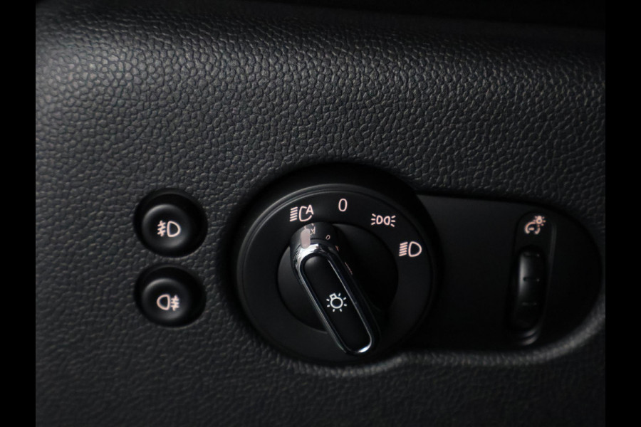 MINI Cooper Charged 33 kWh ACCU 97% Cooper Electric | (184 PK) | Navigatie | Stoelverwarming | 1e eigenaar |