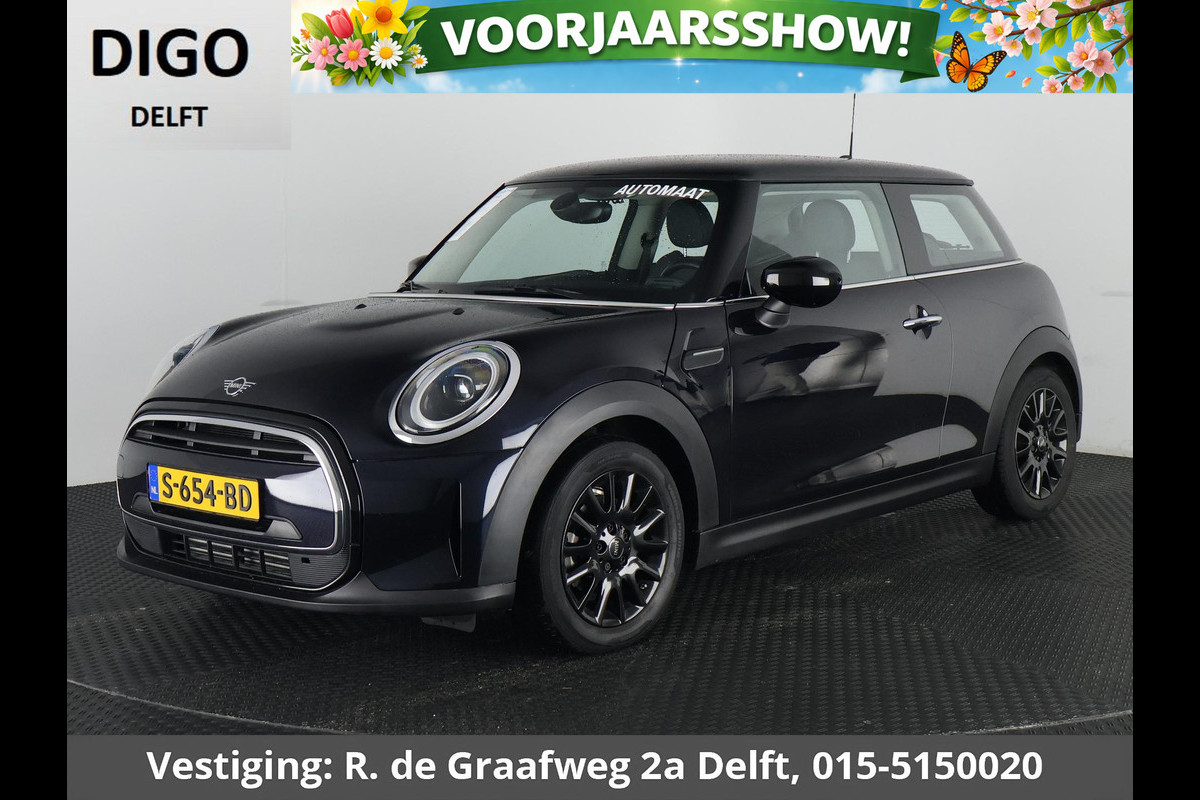 MINI Mini 1.5 Cooper Sports Classic Automaat | Apple Carplay & AndroidAUTO | Parkeersensoren | 1e eigenaar |