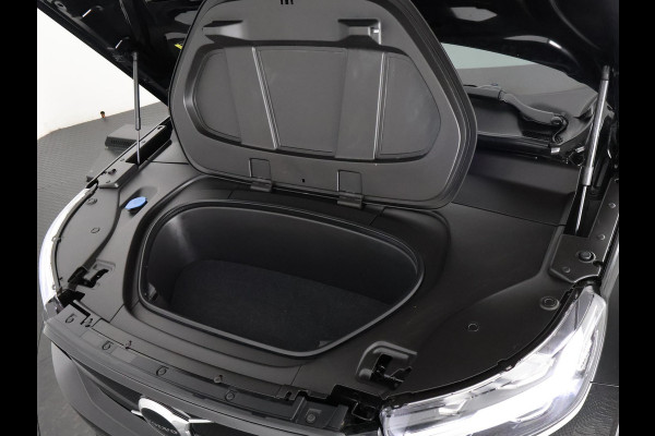Volvo XC40 Recharge Core SOH 92% | Apple Carplay & AndroidAUTO | Dwarsstangen | Elektrische kofferklep | Camera |