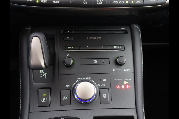 Lexus CT 200h Ultimate Edition | Apple Carplay & AndroidAUTO | Adapt.Cruise Control | Navigatiesysteem |