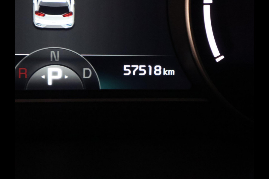 Kia e-Niro Dynamic Line 64 kWh SOH 99% | 450 km actieradius | Stuur-/& Stoelverwarming | Parkeersensoren |