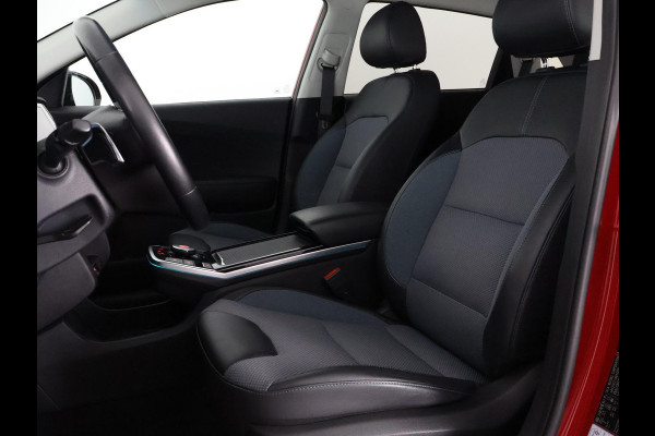 Kia e-Niro Dynamic Line 64 kWh SOH 99% | 450 km actieradius | Stuur-/& Stoelverwarming | Parkeersensoren |