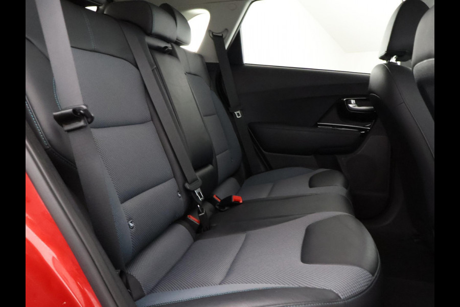 Kia e-Niro Dynamic Line 64 kWh SOH 99% | 450 km actieradius | Stuur-/& Stoelverwarming | Parkeersensoren |