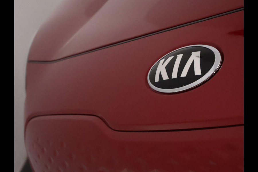 Kia e-Niro Dynamic Line 64 kWh SOH 99% | 450 km actieradius | Stuur-/& Stoelverwarming | Parkeersensoren |
