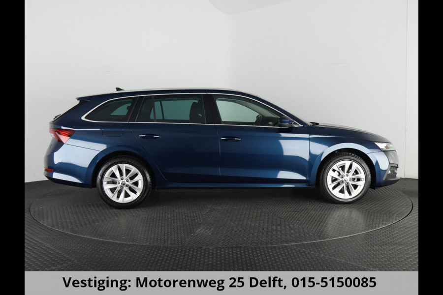Škoda Octavia Combi 1.5 e-TSI HYBRID BUS.PLUS 150 PK 1e EIG AUTOMAAT SCHUIF/KANTEL PANORAMADAK.GROTE WEG KM !