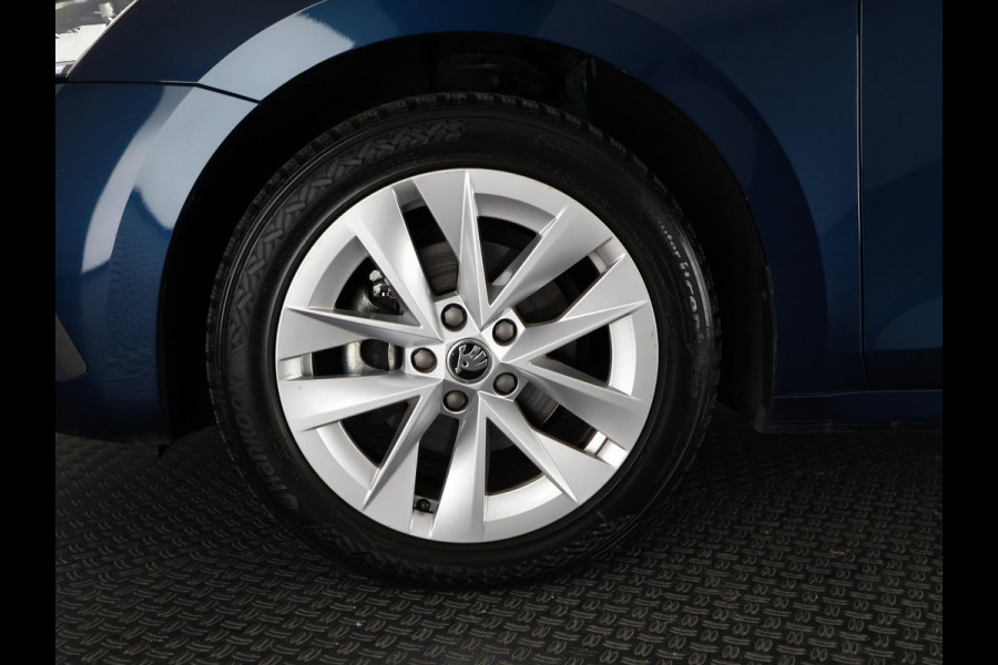 Škoda Octavia Combi 1.5 e-TSI HYBRID BUS.PLUS 150 PK 1e EIG AUTOMAAT SCHUIF/KANTEL PANORAMADAK.GROTE WEG KM !