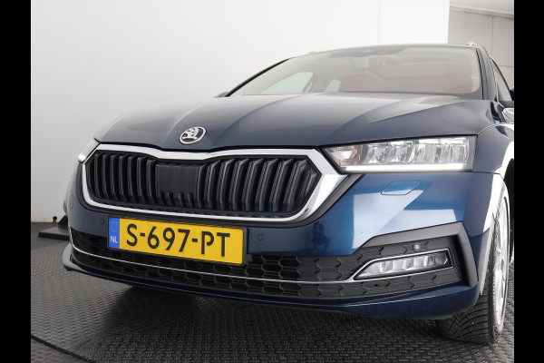 Škoda Octavia Combi 1.5 e-TSI HYBRID BUS.PLUS 150 PK 1e EIG AUTOMAAT SCHUIF/KANTEL PANORAMADAK.GROTE WEG KM !