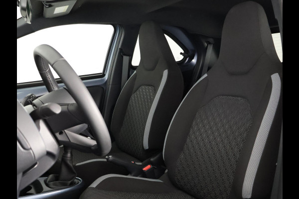 Toyota Aygo X 1.0 VVT-i PULSE PACK BI-TONE GARANTIE 3-2035! CARPLAY NAVI.STOELVERWARMING. ADAPTIVE CRUISE CONTROLL