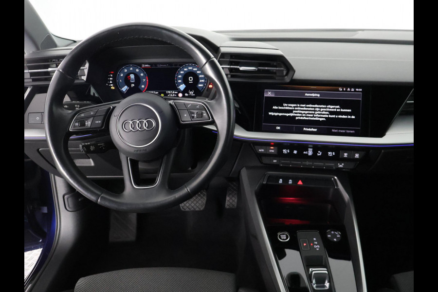 Audi A3 Limousine 35 TFSI Black Business Edition | Navigatie | Parkeersensoren |